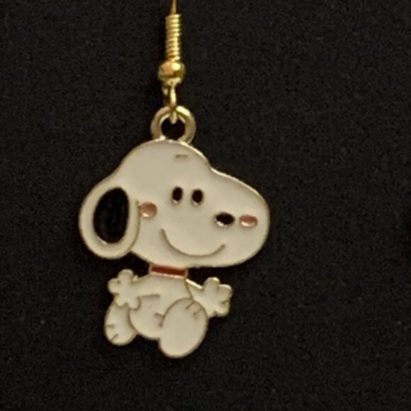 Snoopy Earring, Peanuts Earring, Gift Idea, Snoopy Charm, Peanuts Charm, Snoopy - Picture 2 of 7